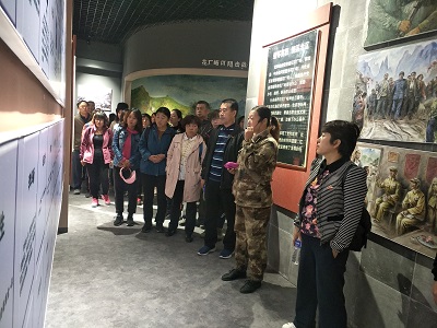 聆听讲解